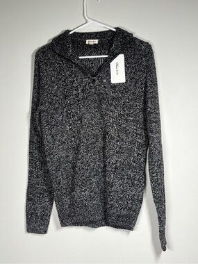 NWT Bleu Ice Cable Knit Sweater